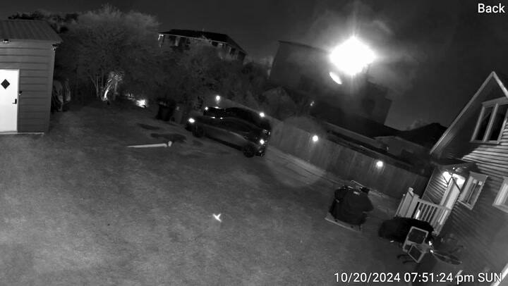 El helicóptero se estrelló contra una torre de radio ubicada en el centro de Houston, matando a cuatro personas