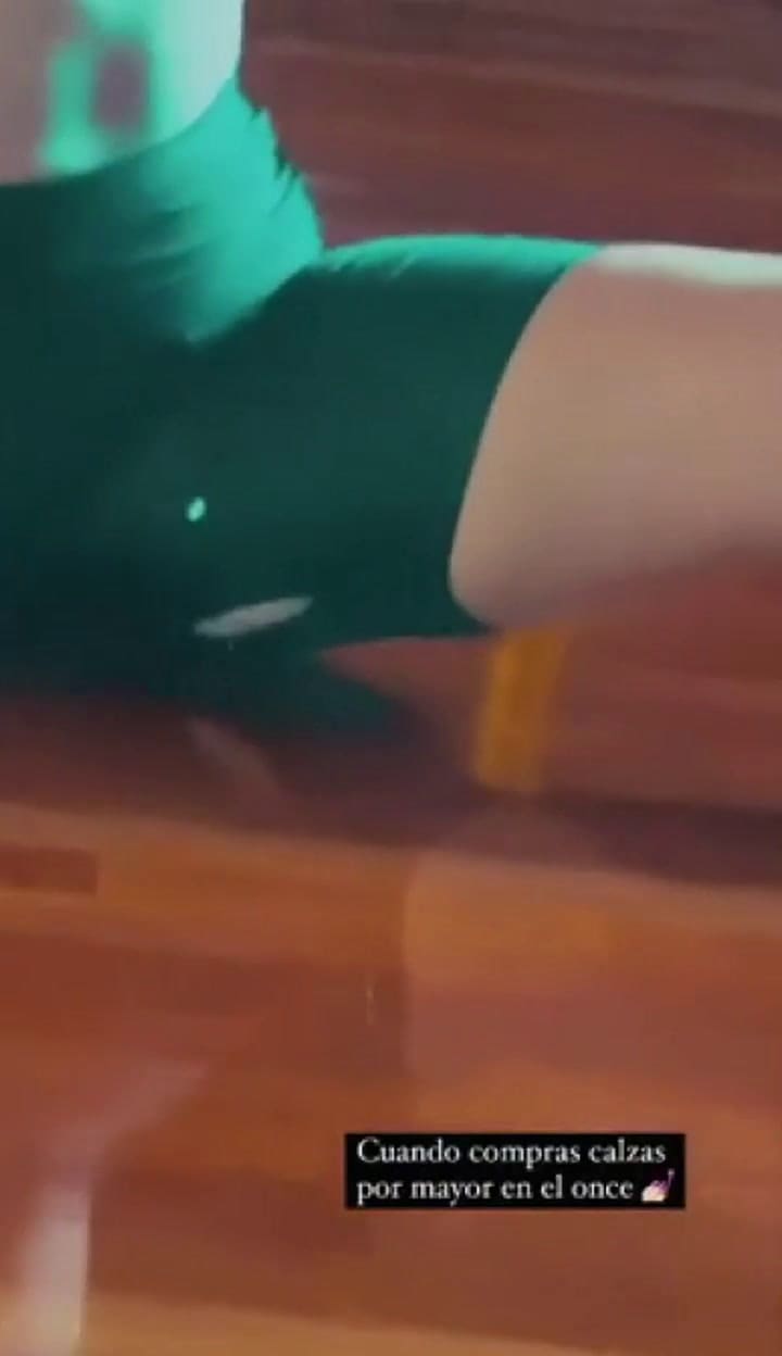A Flor Vigna se le rompió la calza y se lo mostró a sus seguidores - Fuente: IG Stories