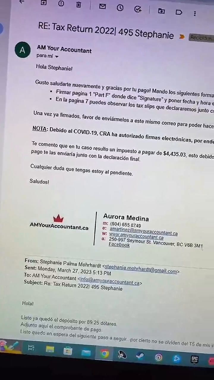 Una joven llora al enterarse lo que debe de impuestos en Canadá