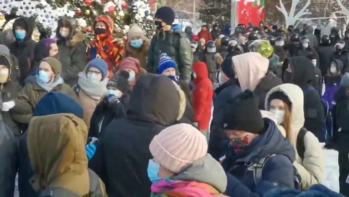Marcha contra Putin en Rusia - Fuente: Twitter @mrsahuquillo