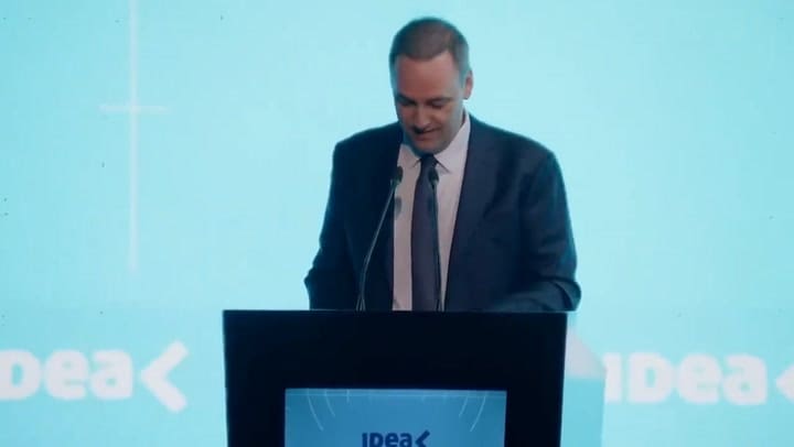 El discurso de Manuel Adorni en el Coloquio IDEA