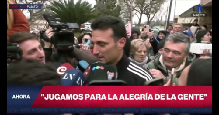 Scaloni se emocionó en su regreso a Pujato y evitó dar definiciones sobre su futuro en la selección