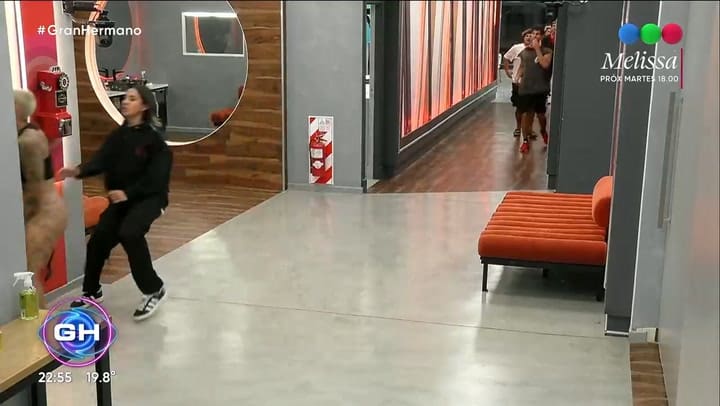 Emmanuel recibio a su novio en el "congelados"