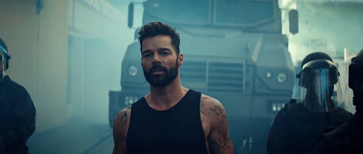 Ricky Martin | Tiburones - Fuente: Youtube