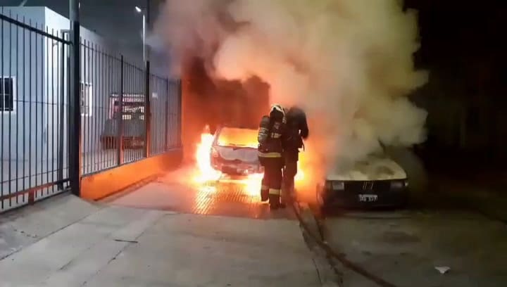 Quemacoches atacaron en el barrio Vélez Sársfield