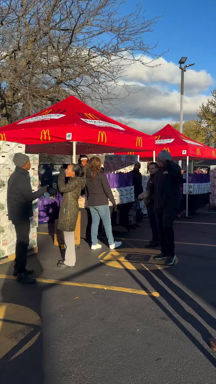 McDonald´s se sumó a la entrega de pavos