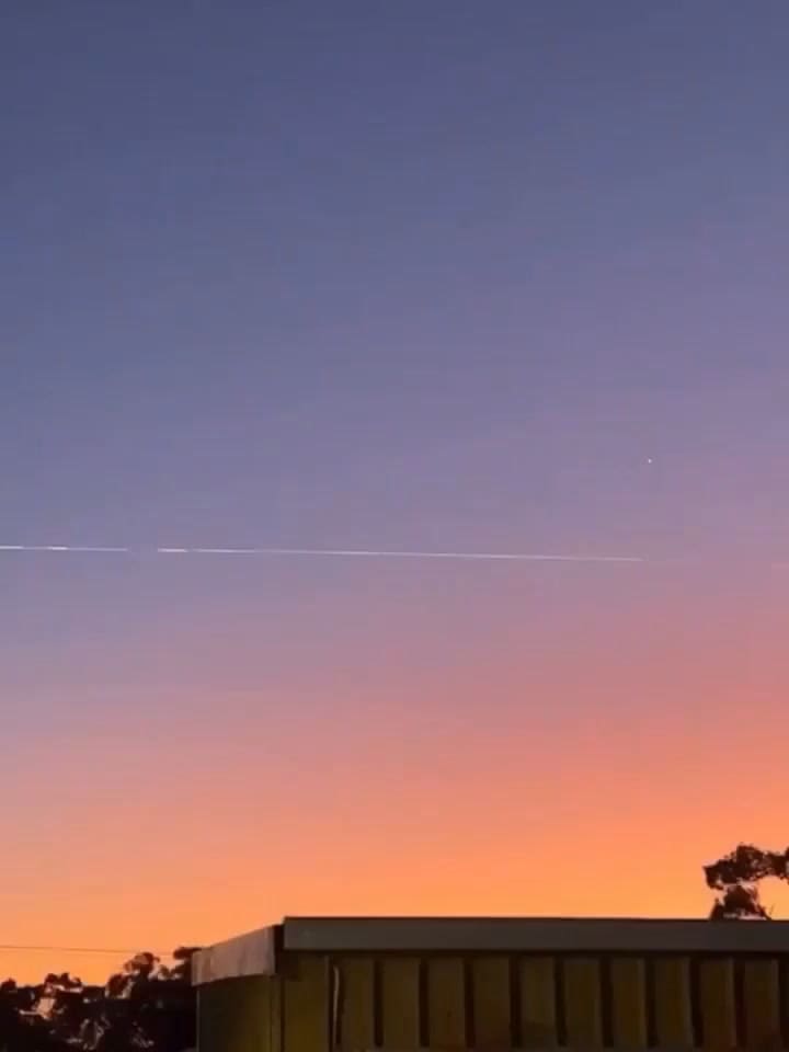 Habitantes de un poblado de australia fueron sorprendidos con basura espacial que cayó del cielo