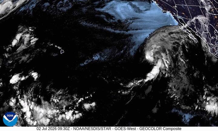 Tormenta Douglas Desde El Satélite De La NOAA