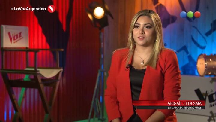 Abigail, la participante de La Voz con un pasado mediático - Fuente: Telefe