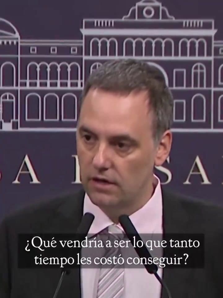 Fragmento conferencia Adorni