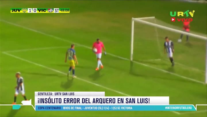 El blooper de Federico Cosentino, arquero de Juventud Unida de San Luis