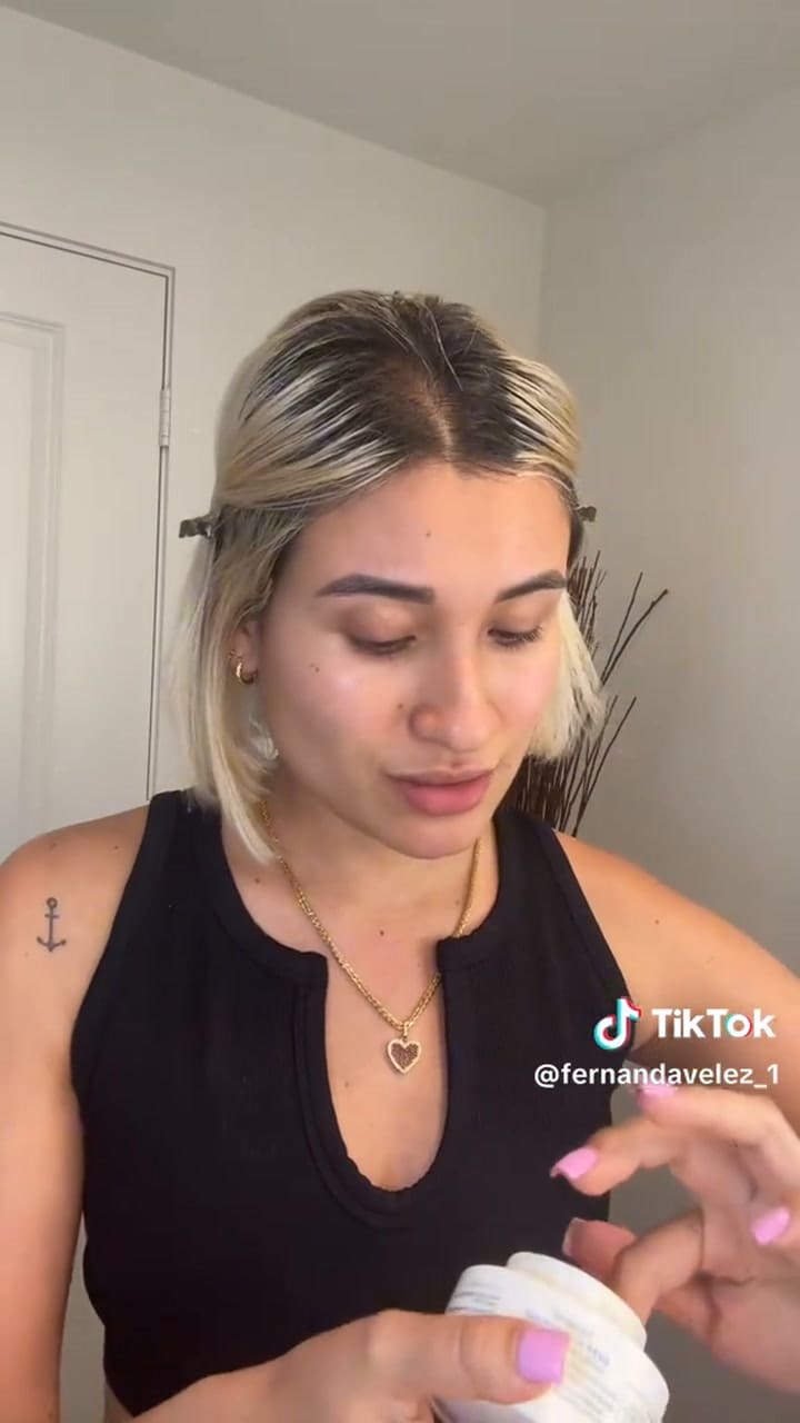 Vive en Miami, llegó al aeropuerto y le revisaron su teléfono, con dos horas en el cuarto de migraciones