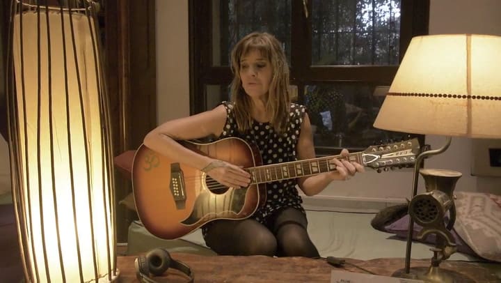 Fabi Cantilo en cuarentena. Título: Secretos de cuarentena: Fabiana Cantilo