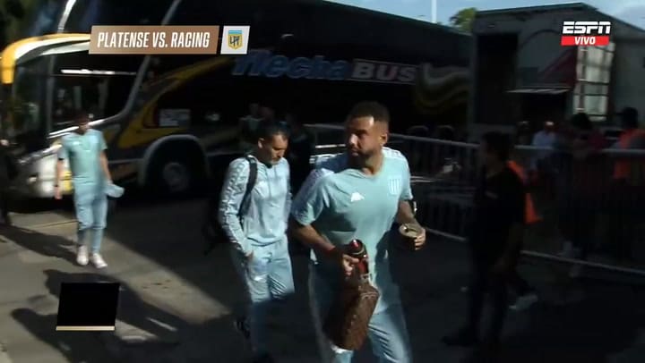 El cruce entre Cardona y un hincha de Racing