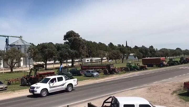 La movilización de productores agrarios en Entre Ríos, sobre la ruta 12.