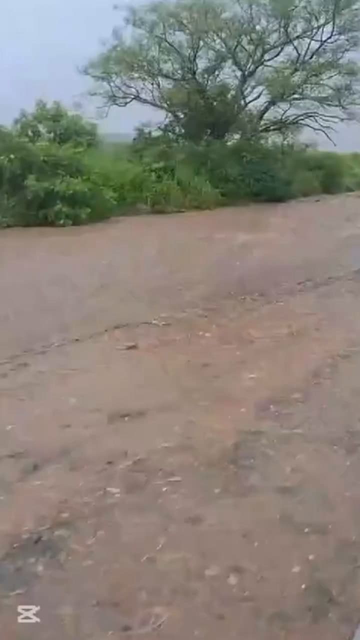Así se veía la ruta 35 durante el temporal en Metán