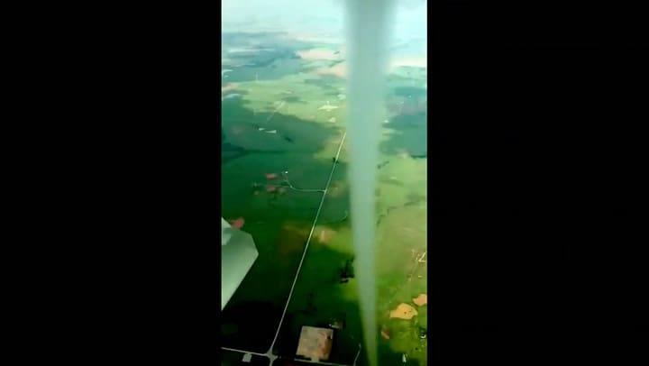 Un piloto voló muy cerca de un tornado en Oklahoma, Estados Unidos