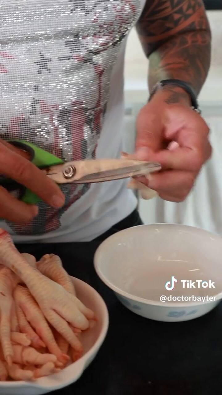 Cómo preparar patas de pollo y obtener más colágeno