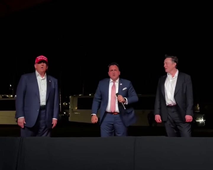 Donald Trump contando junto a Elon Musk