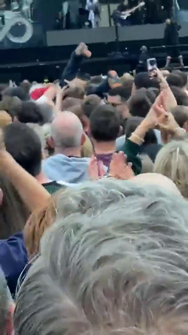 El fanático de The Killers que hizo detener un show en Inglaterra