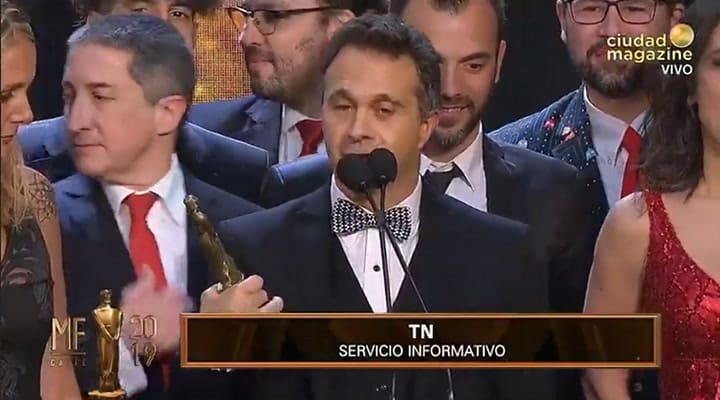 Lapegue pide que se acabe la grieta al recibir su Martín Fierro - Fuente: Ciudad Magazine