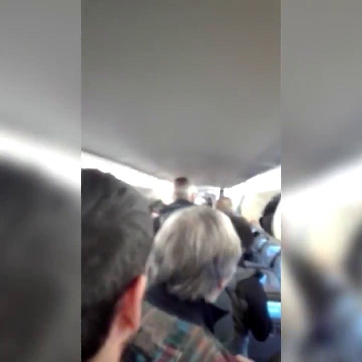 Repudio de pasajeros de Aerolíneas Argentinas contra la 'campaña política' de los pilotos - Twitter