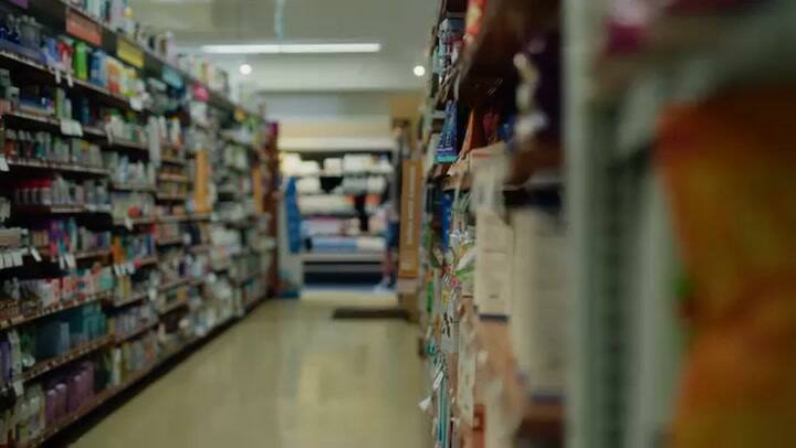 Las familias que reciben beneficios como SNAP, TANF o Medicaid son elegibles automáticamente
