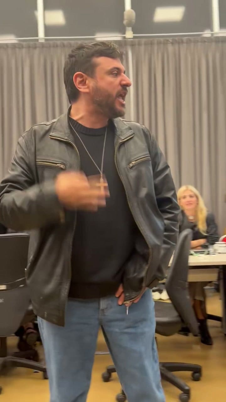 Juan Grabois, a los gritos e insultos contra diputados libertarios en la Comisión de Defensa