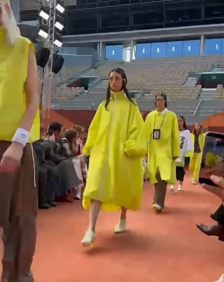 Gabriela Sabatini presente en la Fashion Week 2026