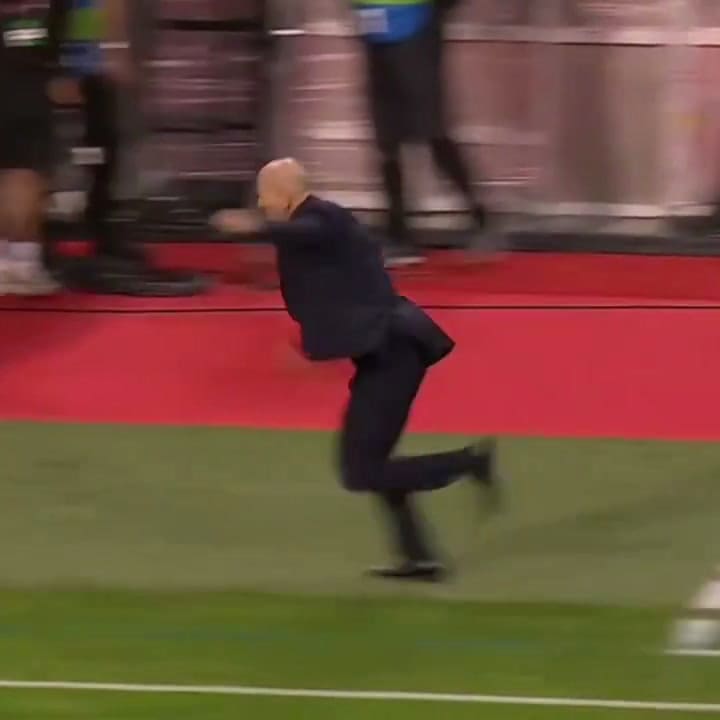 El festejo de Zidane tras el golazo de Olise