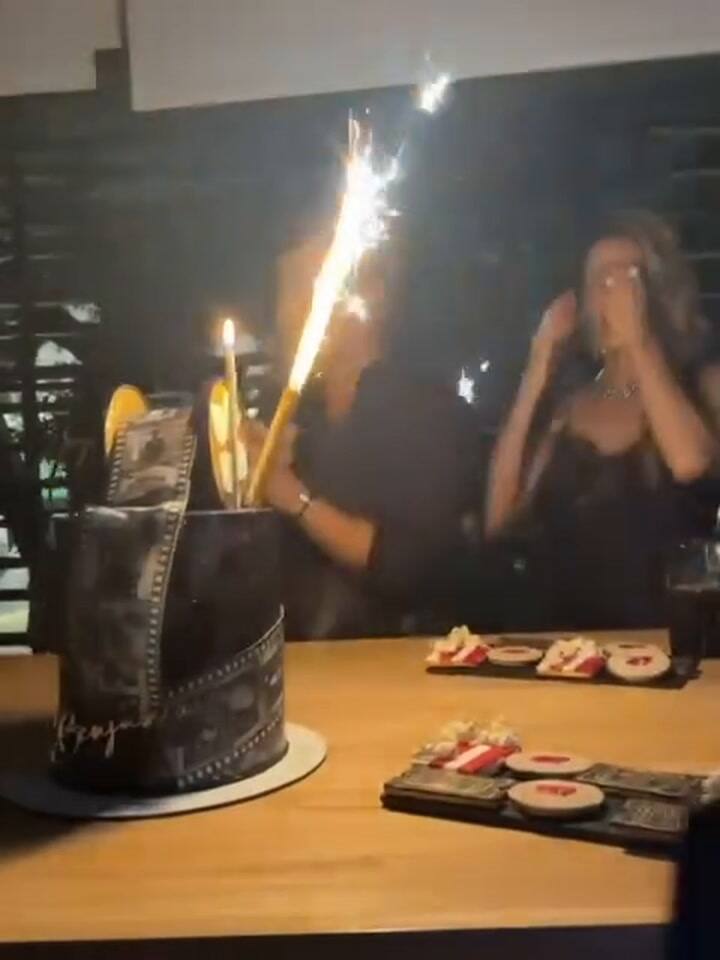 El momento de la torta a puro amor