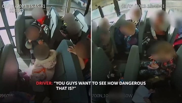 Los estudiantes se golpearon la cabeza cuando el conductor frenó intempestivamente