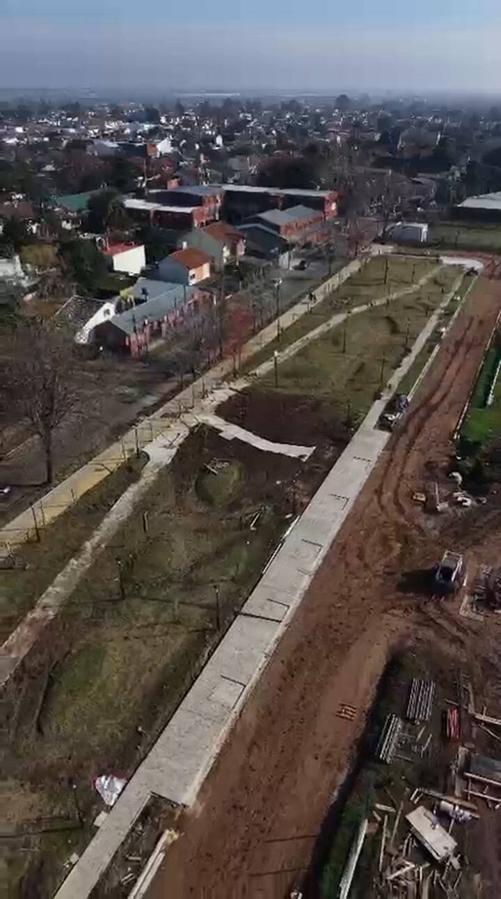 Vista aérea del predio donde avanza la obra del Parque Teniente Estévez
