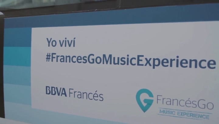 En camarines de Aerosmith y Guns and Roses con los ganadores de BBVA Francés