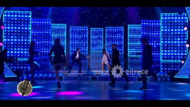 Cantando 2020. Alex Caniggia y Melina De Piano cantaron 'Cuando calienta el sol' - Fuente: eltrece