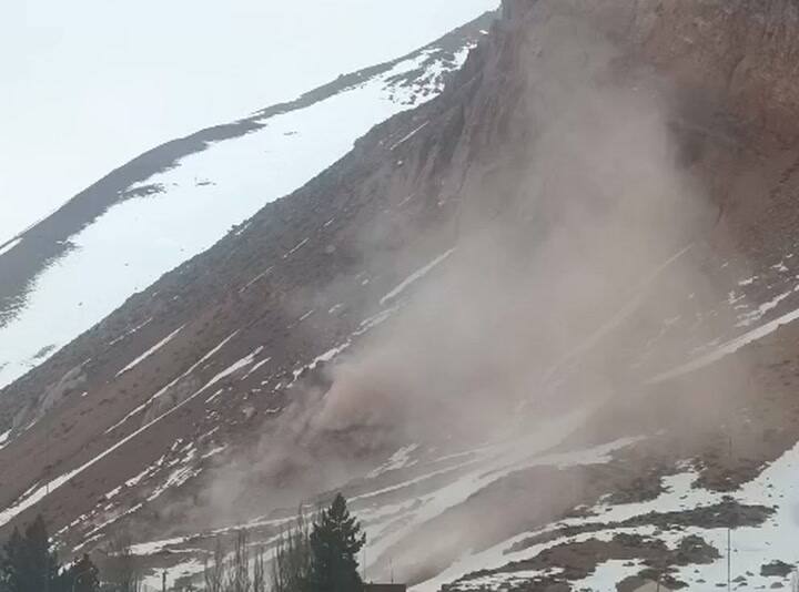 Desprendimiento de rocas cerca de Puente del Inca