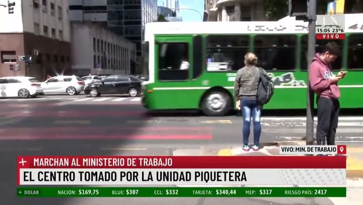 Protesta frente al ministerio de Trabajo