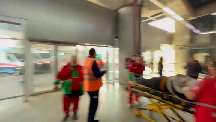 Un desperfecto en una escalera mecánica provocó la caída de 11 personas en la estación Sáenz del Belgrano Sur