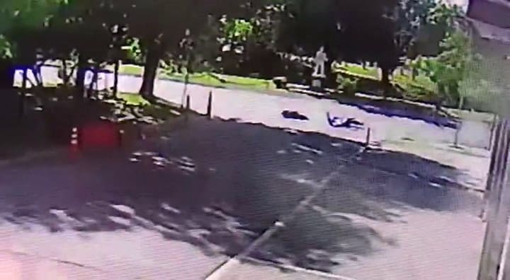 Indignación en Berisso: atropelló a un motociclista, lo dejó tirado en la calle y huyó