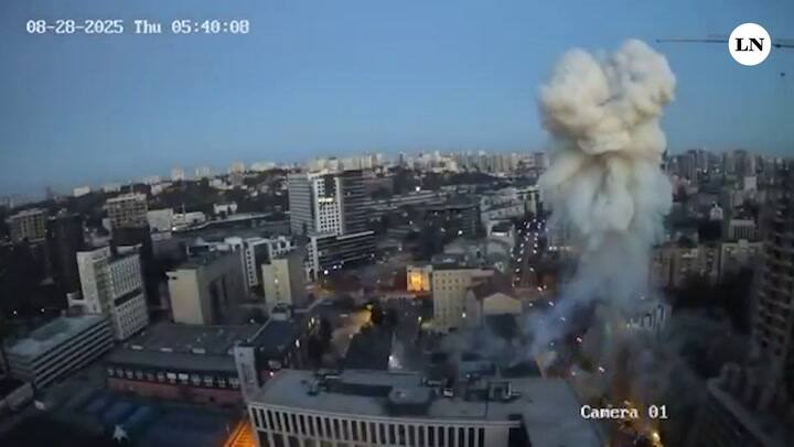 Fuerte bombardeo de Rusia contra Kiev