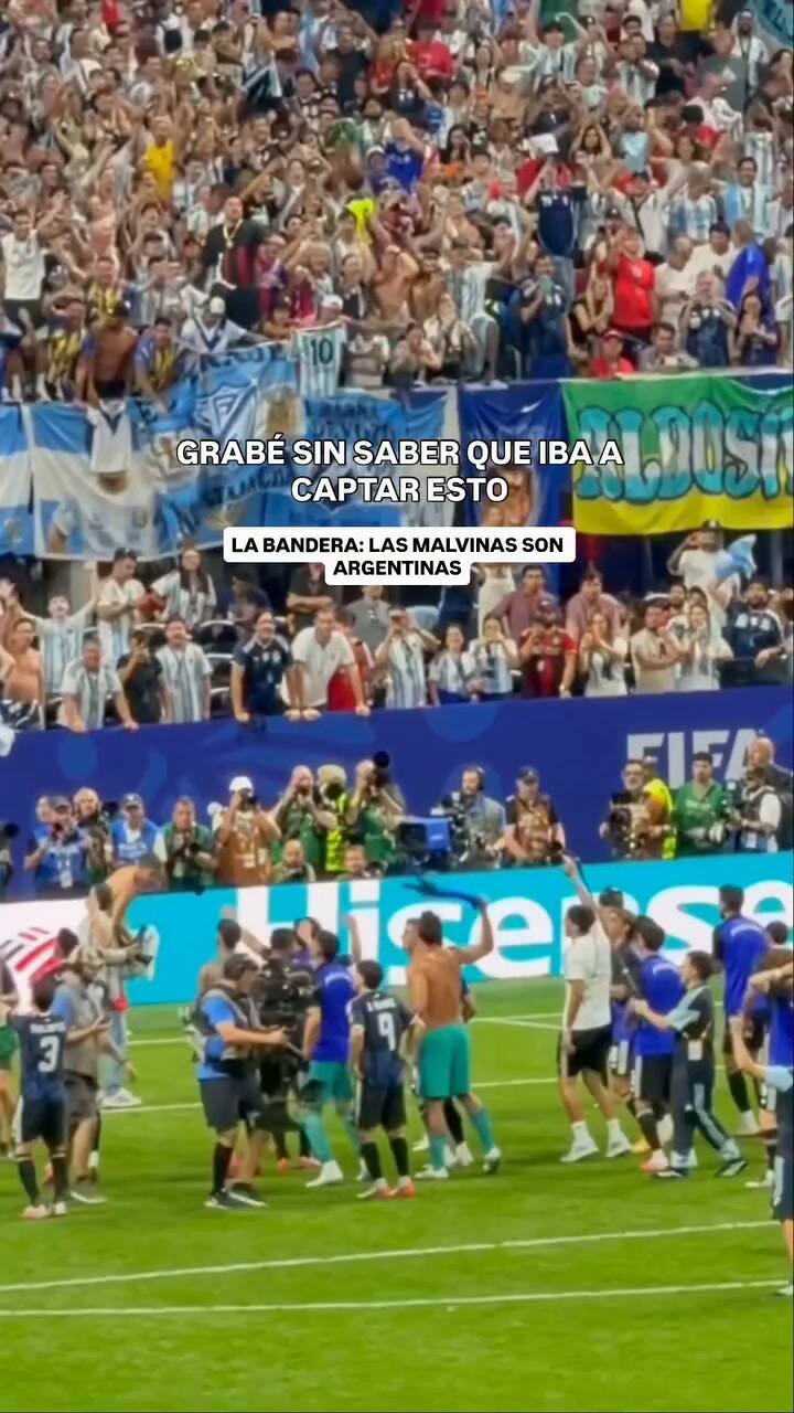 El momento exacto en el que tiraron la bandera de Malvinas desde la tribuna durante los festejos contra Inglaterra