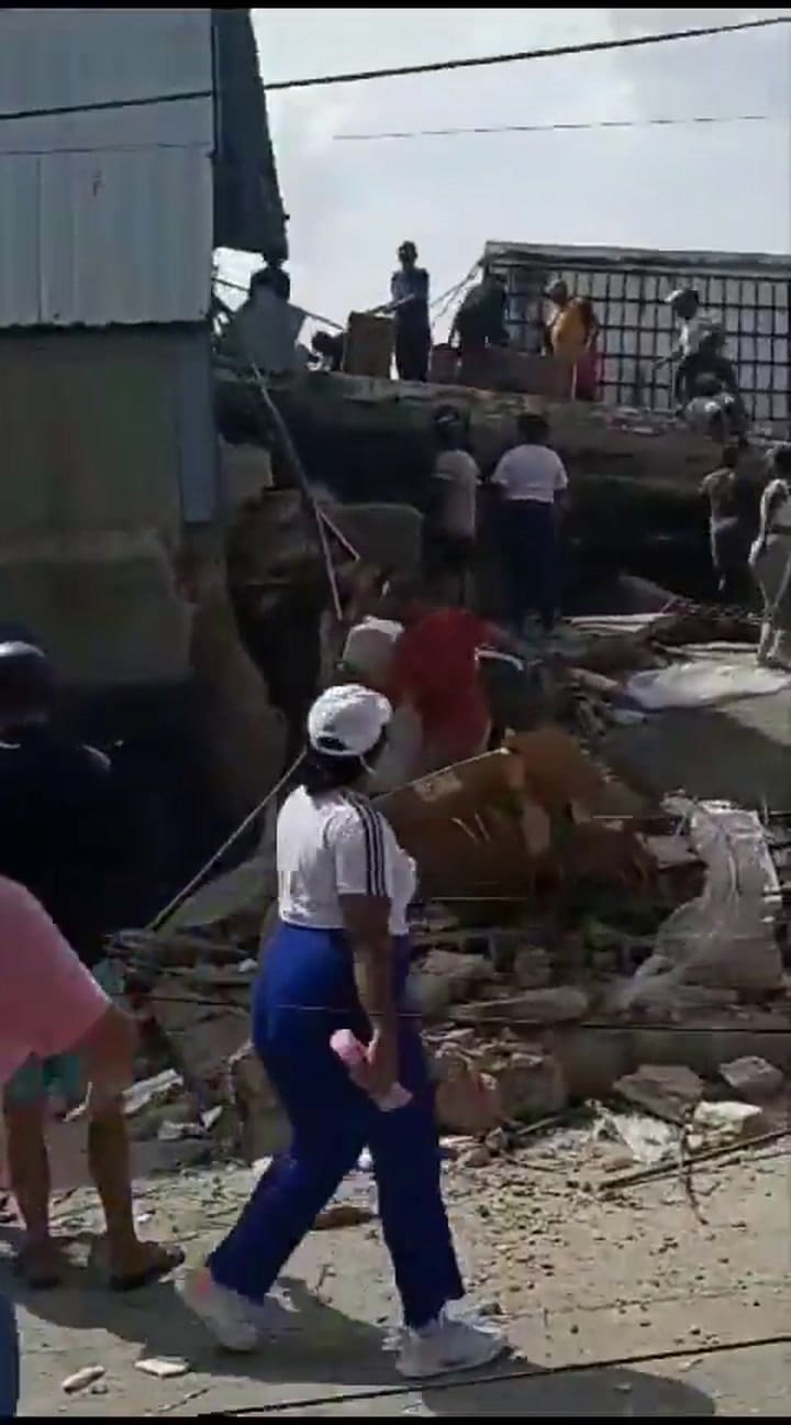 Reportan saqueos en el estado de La Guaira