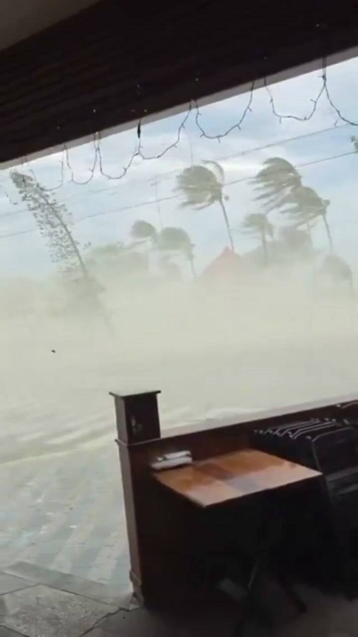 Fuertes ráfagas de viento causan estragos en Brasil