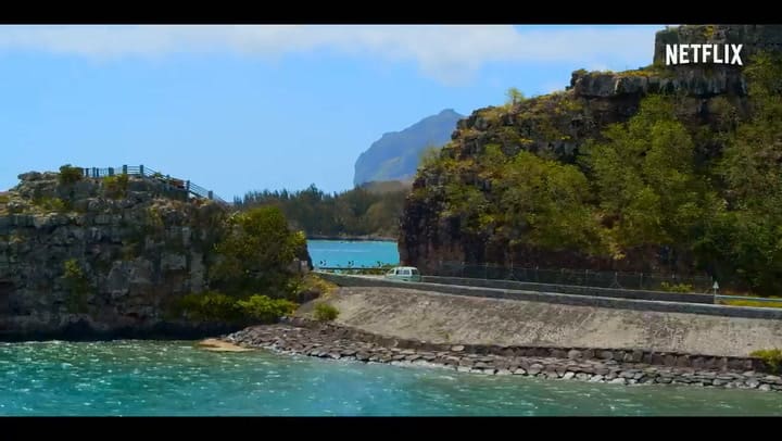 Tráiler oficial de la película El resort del amor