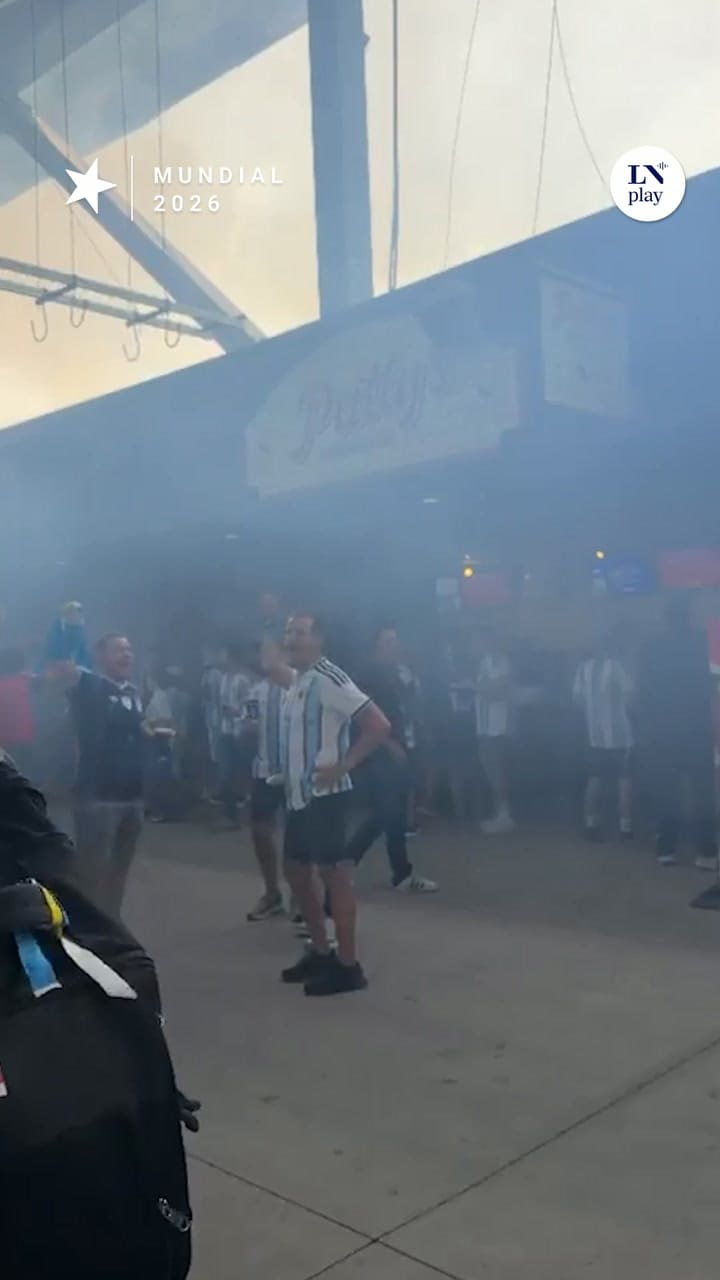 Las hinchadas puertas adentro del estadio