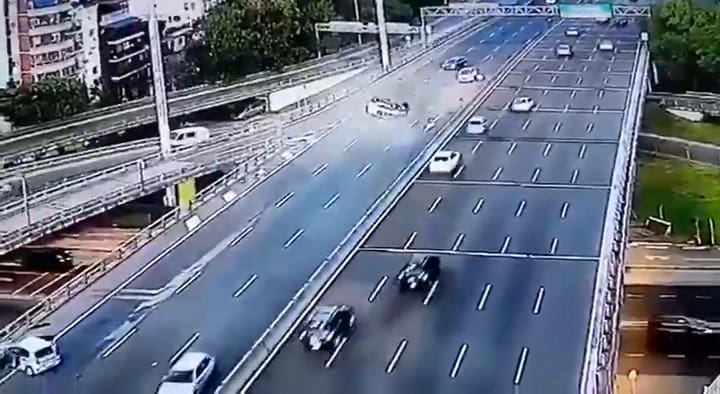 Picada y choque en General Paz y Avenida del Libertador