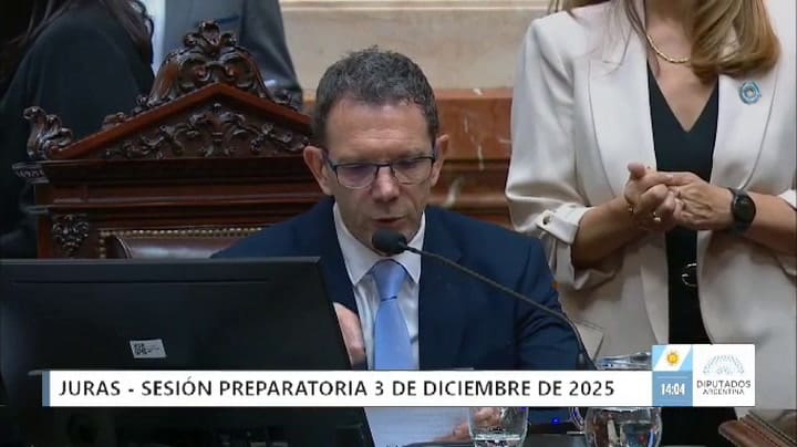El comentario fuera de lugar que se escuchó de un micrófono abierto durante la jura de los diputados electos