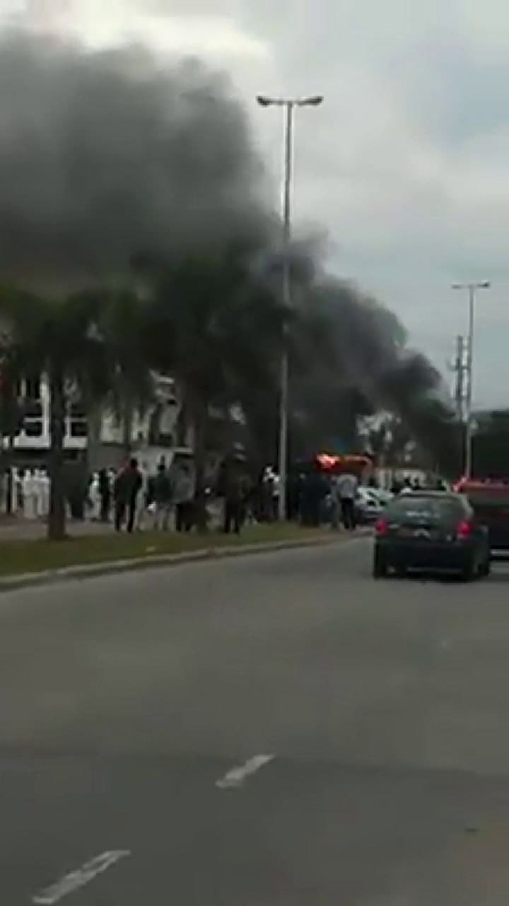 Fuertes disturbios en el frigorífico Ecocarnes - Fuente: Twitter