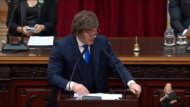 El cruce de Javier Milei con la oposición