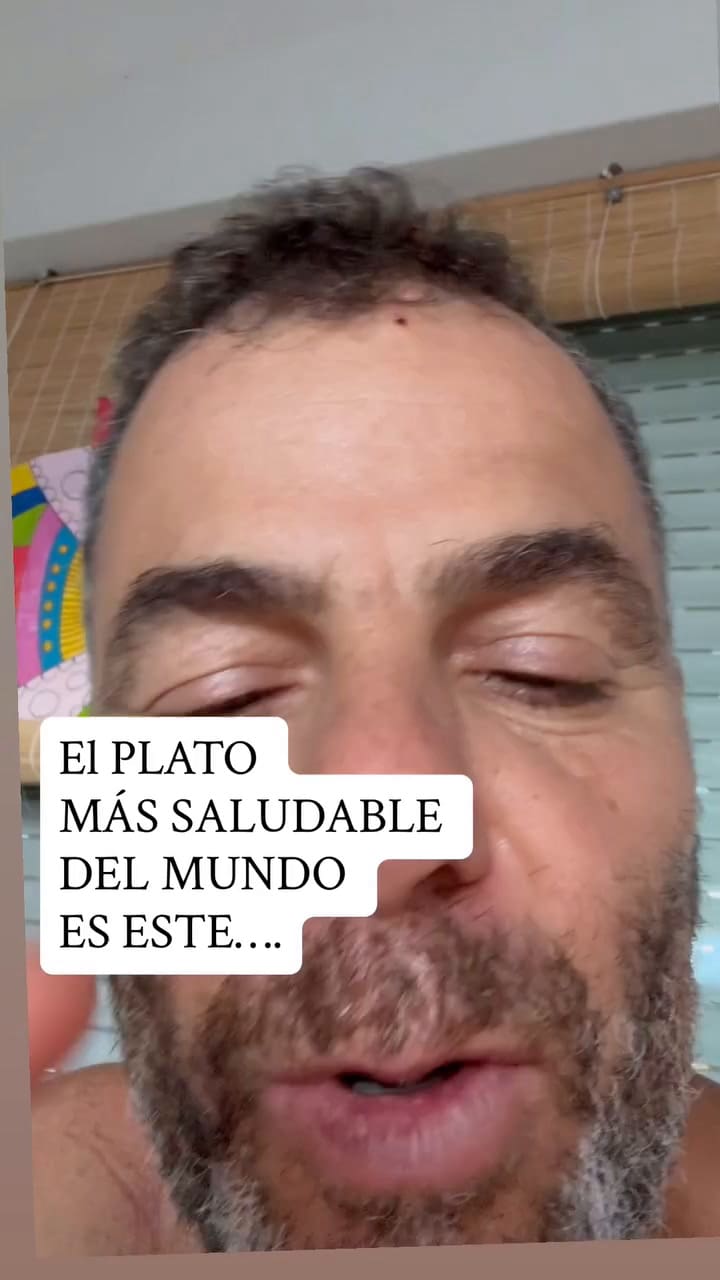 Médico gastroenterólogo explica cómo preparar un bowl de comida saludable